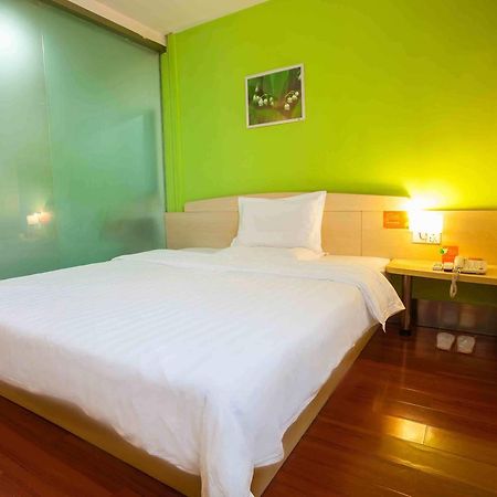 7Days Inn Deyang Zhongjiang Kuishan Park Exteriör bild