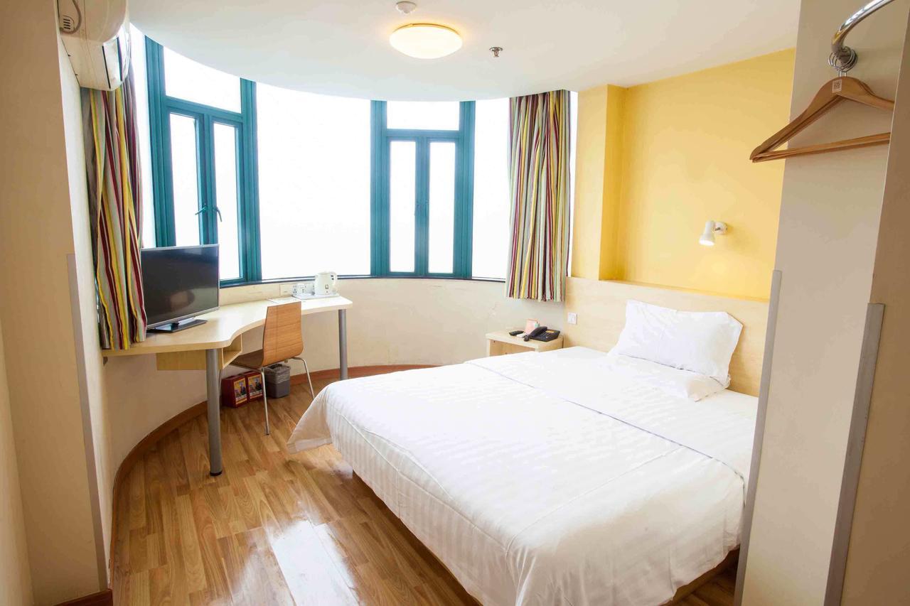 7Days Inn Deyang Zhongjiang Kuishan Park Exteriör bild