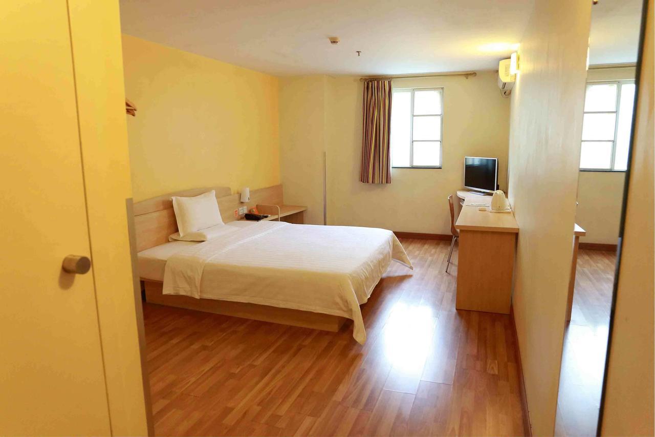 7Days Inn Deyang Zhongjiang Kuishan Park Exteriör bild