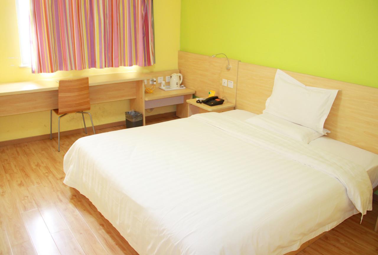 7Days Inn Deyang Zhongjiang Kuishan Park Exteriör bild